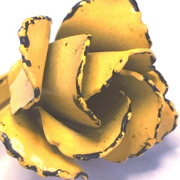 VTG Mid Century Clip On Earrings Yellow Enamel Flower 1950s Mod Retro Colorful - Picture 6 of 10